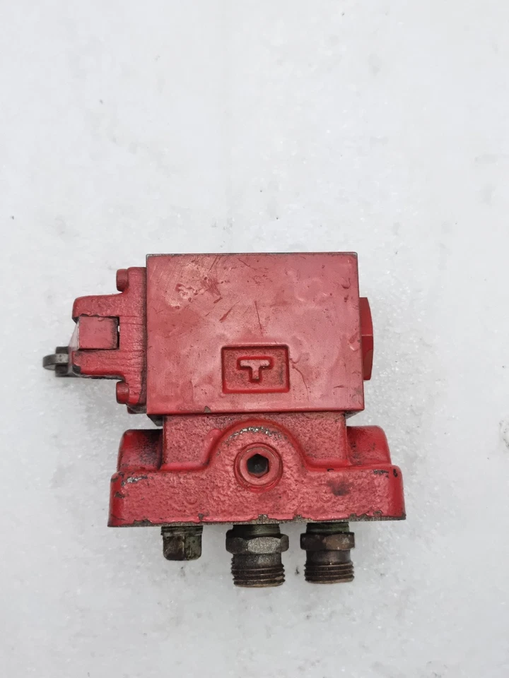 Yuken DCG-01-2B2-R-40 Directional Valve DCG012B2R40